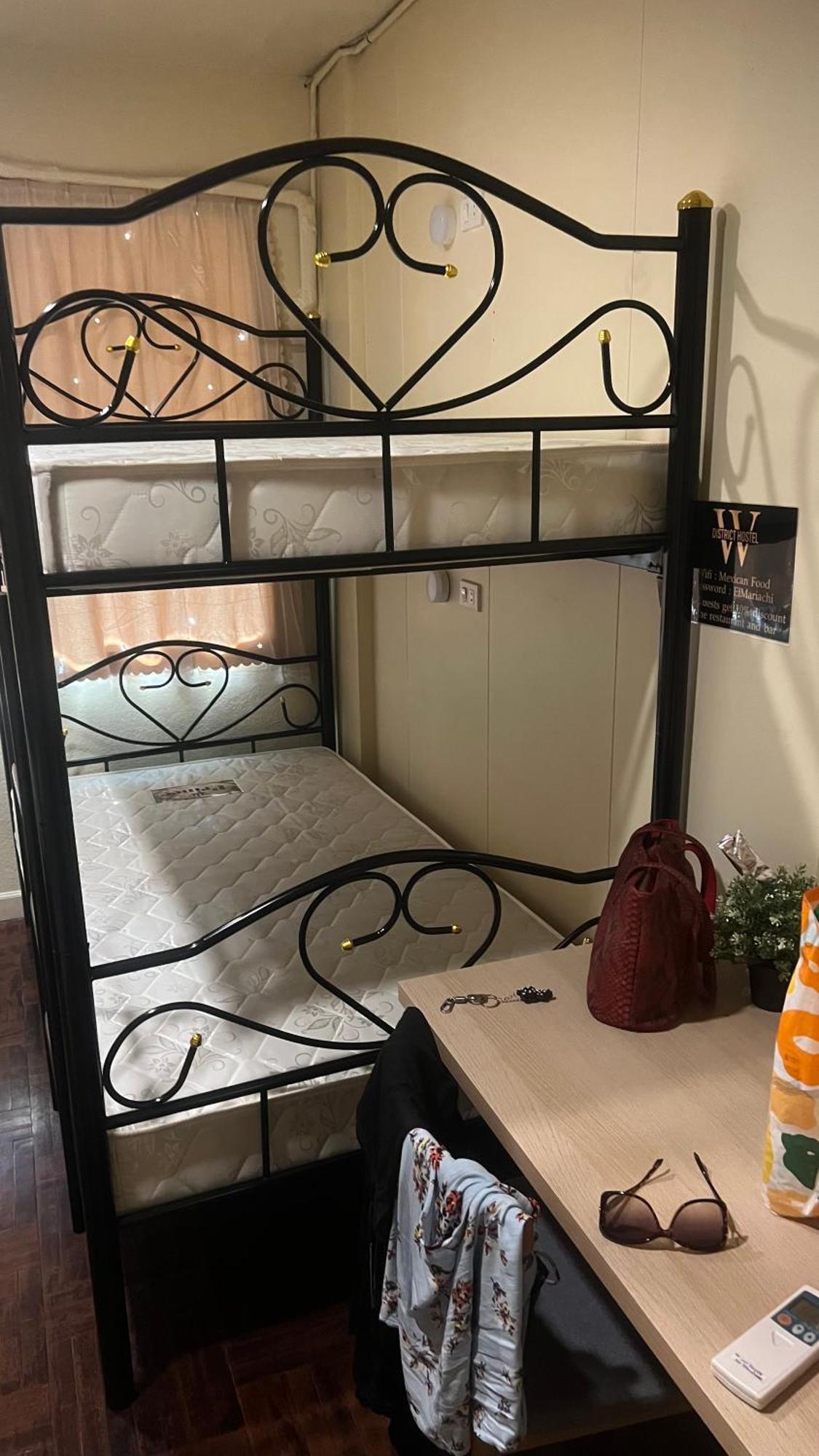 W District Hostel Bangkok Kültér fotó