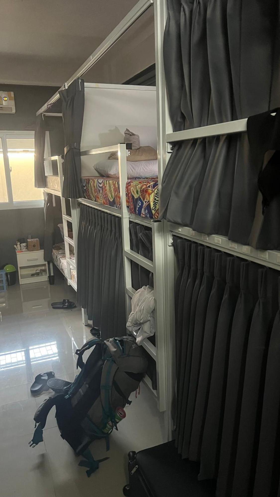 W District Hostel Bangkok Kültér fotó