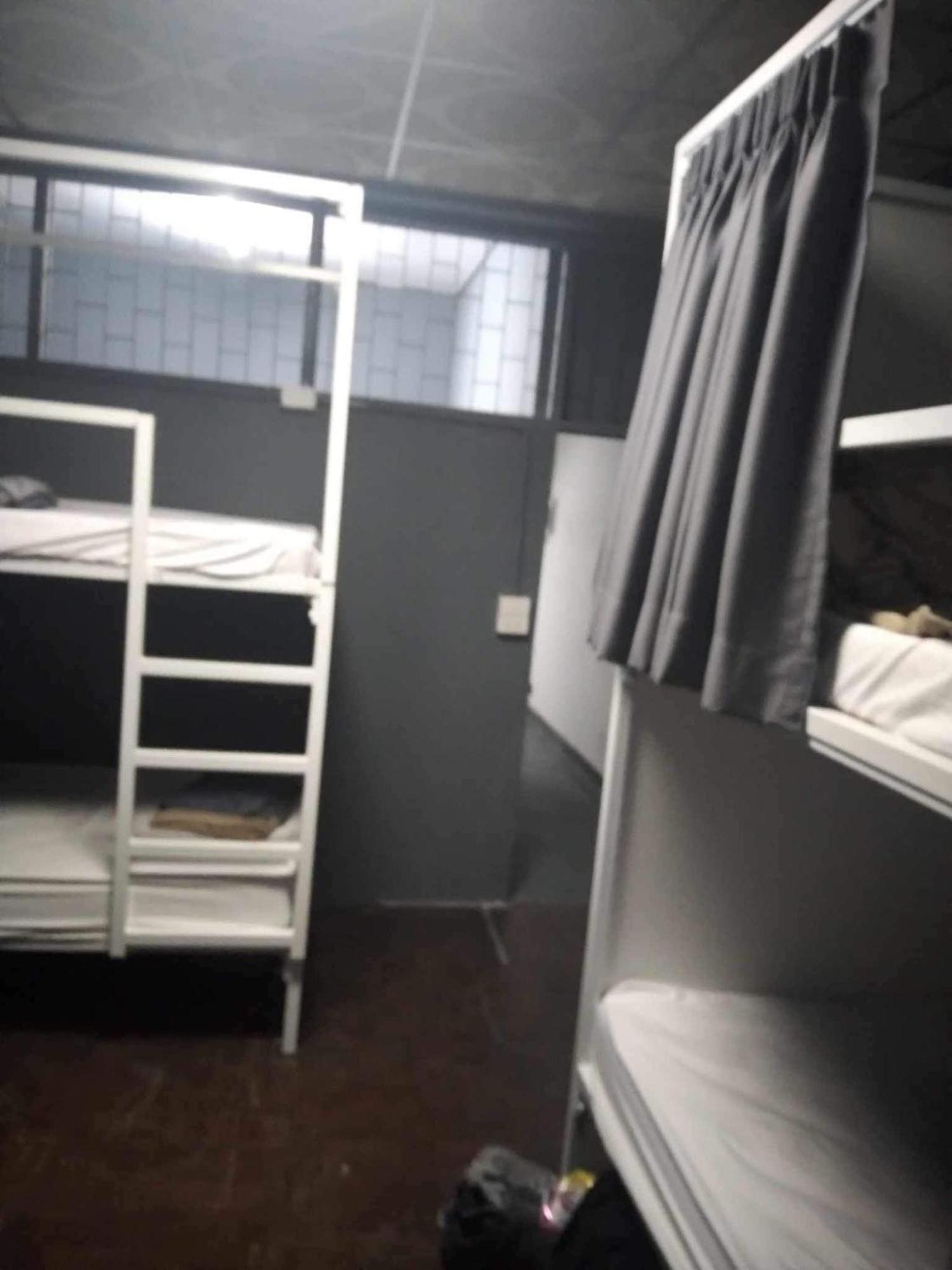 W District Hostel Bangkok Kültér fotó